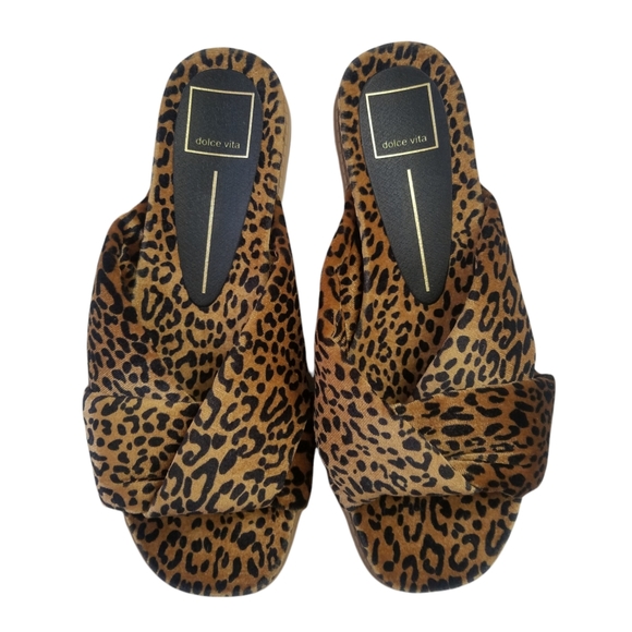 Dolce Vita Garit Leopard Print Slippers - Picture 4 of 9